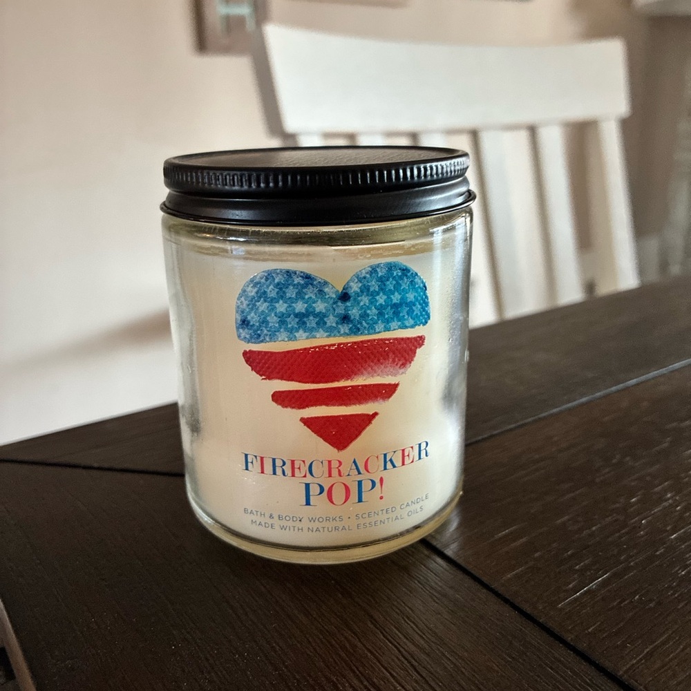 Firecracker Pop Scented Candle‎ - Bath & Body Works 15oz